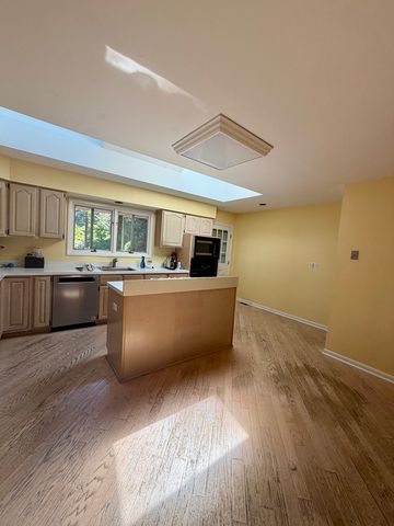1415 Burr Oak Drive, Glenview, IL 60025