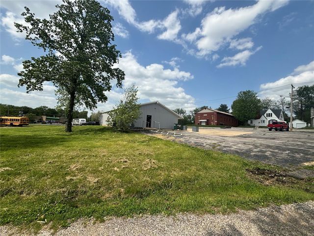 430 Kitchell Avenue, St Clair, MO 63077
