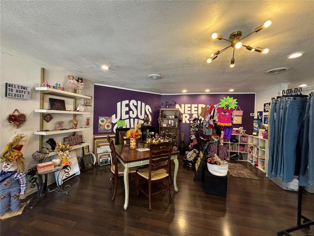430 Kitchell Avenue, St Clair, MO 63077