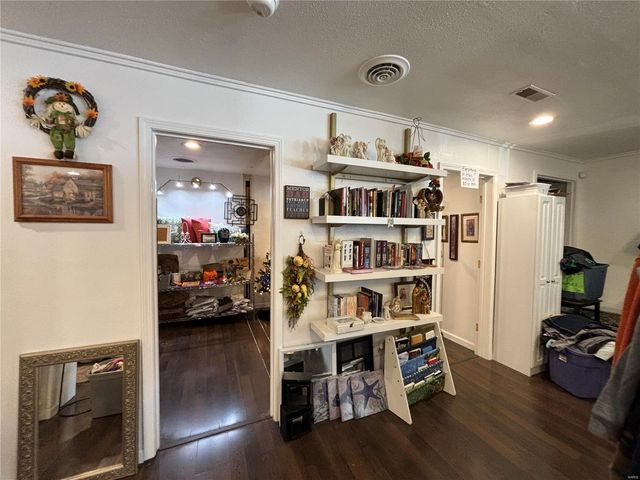 430 Kitchell Avenue, St Clair, MO 63077