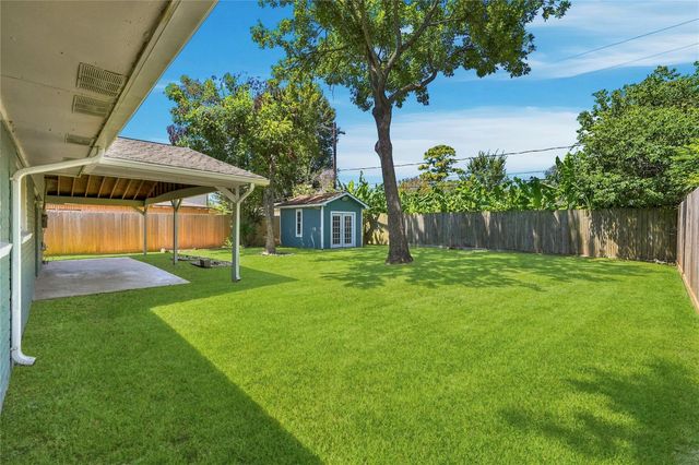 5111 Debeney Drive, Houston, TX 77039
