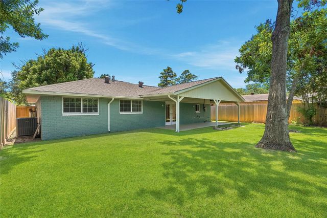 5111 Debeney Drive, Houston, TX 77039