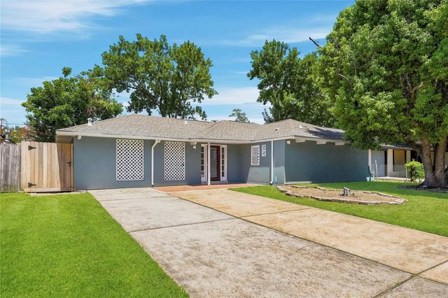 5111 Debeney Drive, Houston, TX 77039