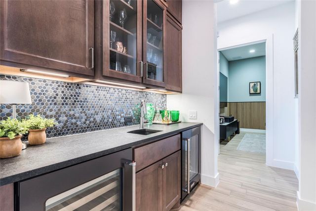 108 Gaucho WAY, Dripping Springs, TX 78620