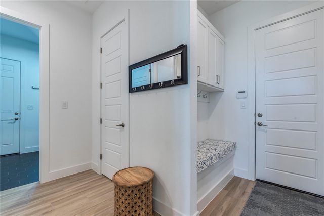 108 Gaucho WAY, Dripping Springs, TX 78620