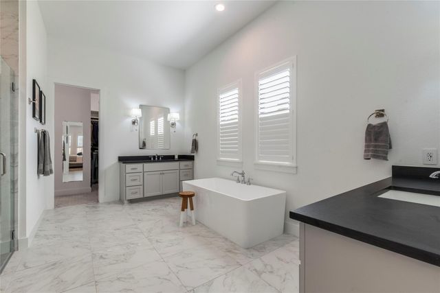 108 Gaucho WAY, Dripping Springs, TX 78620