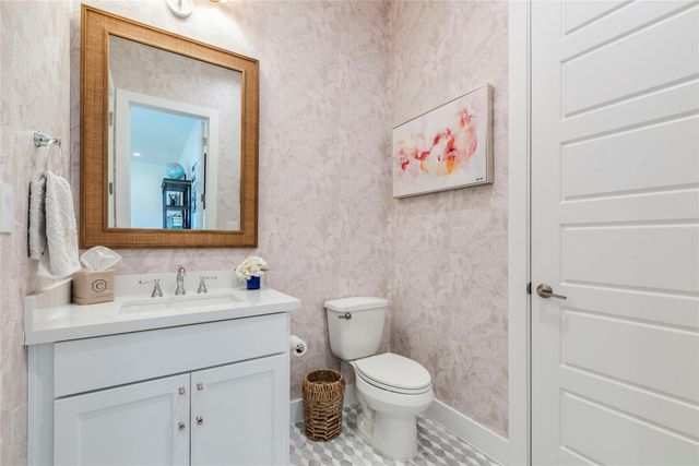 108 Gaucho WAY, Dripping Springs, TX 78620