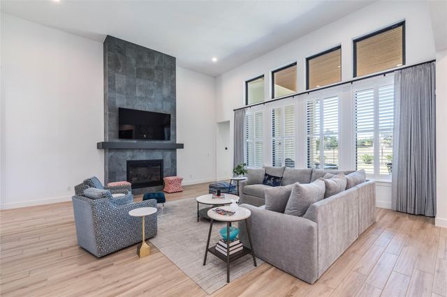 108 Gaucho WAY, Dripping Springs, TX 78620