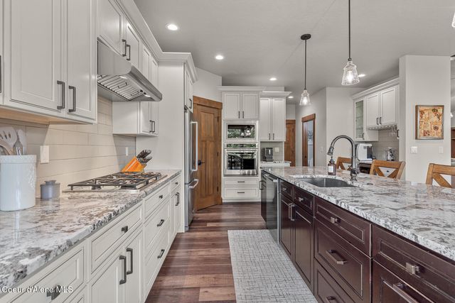 12835 N Sunflower Loop, Hayden, ID 83835