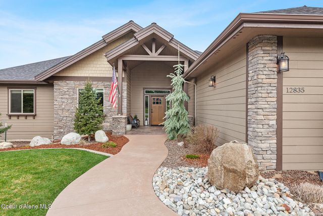 12835 N Sunflower Loop, Hayden, ID 83835