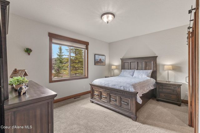 12835 N Sunflower Loop, Hayden, ID 83835