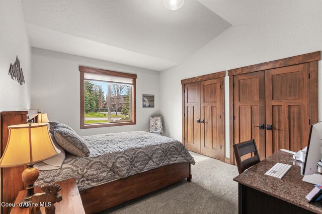 12835 N Sunflower Loop, Hayden, ID 83835