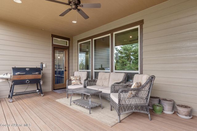 12835 N Sunflower Loop, Hayden, ID 83835