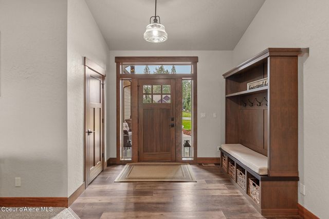 12835 N Sunflower Loop, Hayden, ID 83835