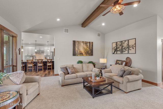 12835 N Sunflower Loop, Hayden, ID 83835