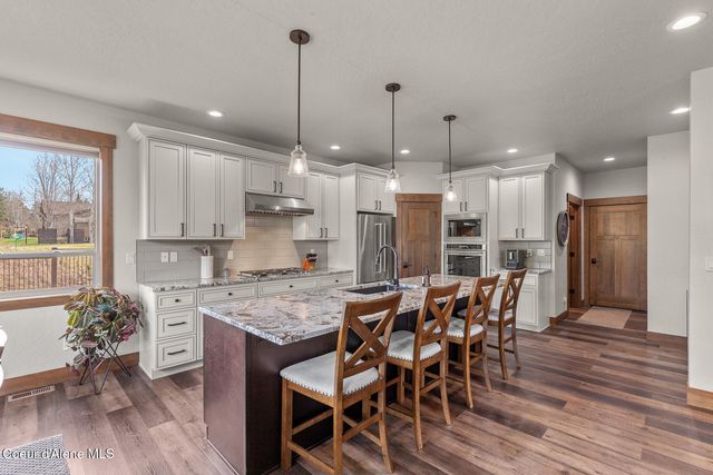 12835 N Sunflower Loop, Hayden, ID 83835