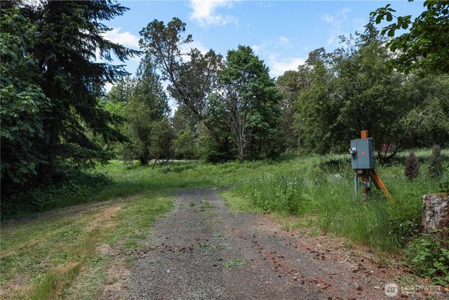 712 Cornwall Road NW, Lakebay, WA 98349