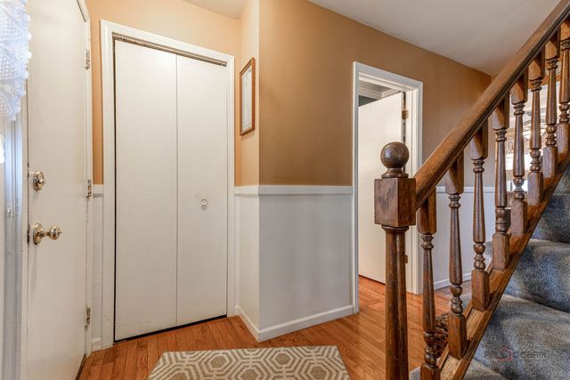 793 Santa Fe Court, Carol Stream, IL 60188