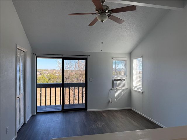 3205 Mac Arthur Ave B, Lago Vista, TX 78645