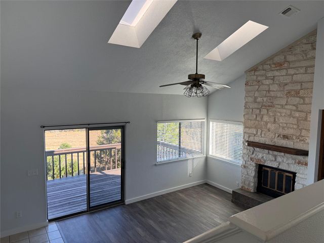 3205 Mac Arthur Ave B, Lago Vista, TX 78645