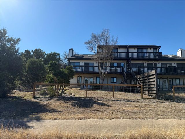 3205 Mac Arthur Ave B, Lago Vista, TX 78645