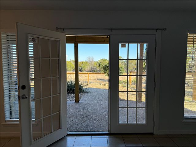 3205 Mac Arthur Ave B, Lago Vista, TX 78645