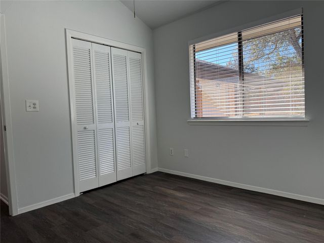 3205 Mac Arthur Ave B, Lago Vista, TX 78645