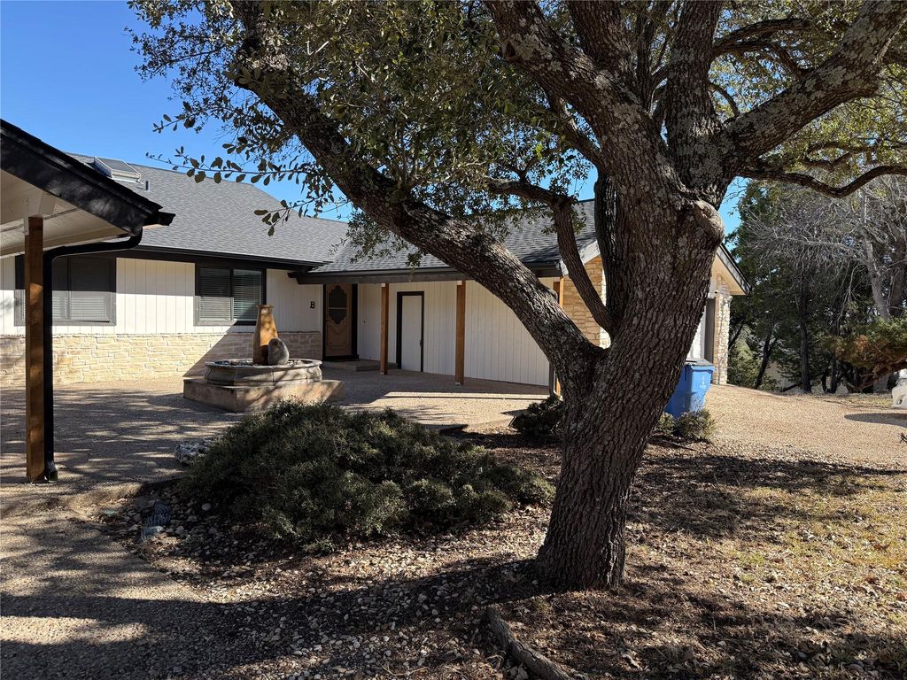 3205 Mac Arthur Ave B, Lago Vista, TX 78645