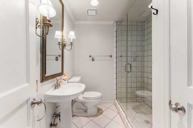 8475 McCrory Ln, Nashville, TN 37221