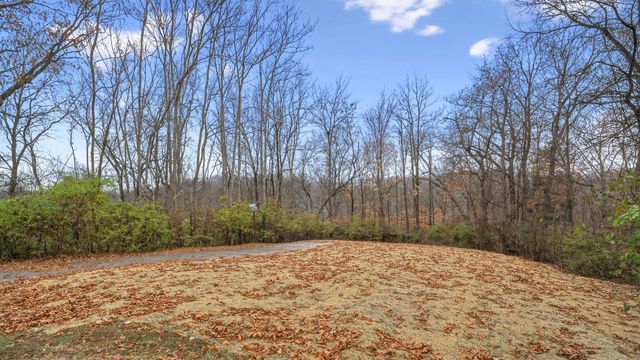 8475 McCrory Ln, Nashville, TN 37221