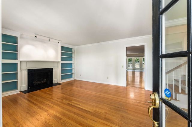 8475 McCrory Ln, Nashville, TN 37221