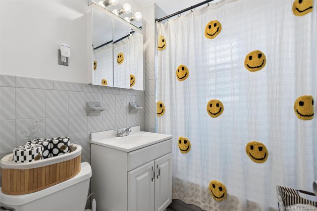 3046 Coddington Avenue, Bronx, NY 10461