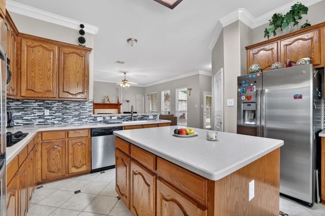 3002 Silver Springs Way, Rowlett, TX 75089