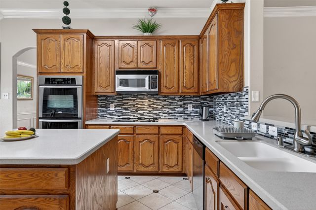 3002 Silver Springs Way, Rowlett, TX 75089