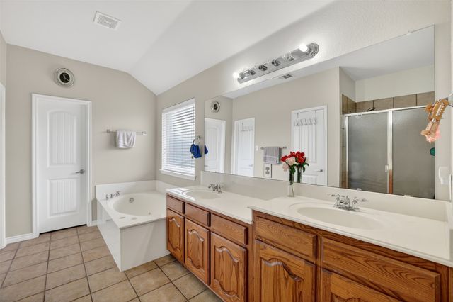 3002 Silver Springs Way, Rowlett, TX 75089