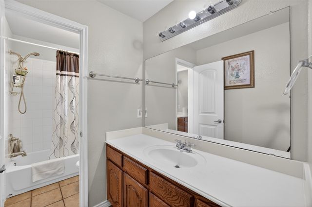 3002 Silver Springs Way, Rowlett, TX 75089