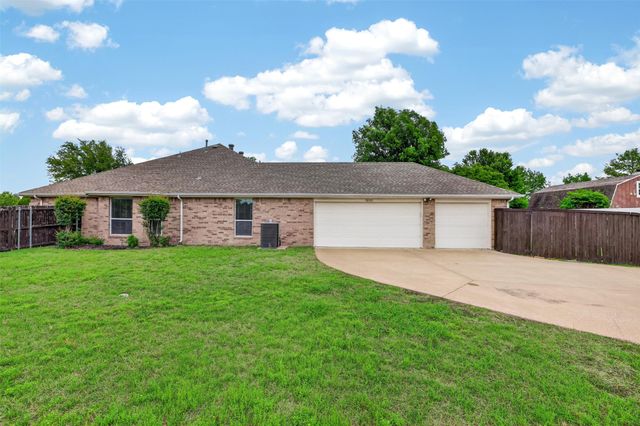 3002 Silver Springs Way, Rowlett, TX 75089