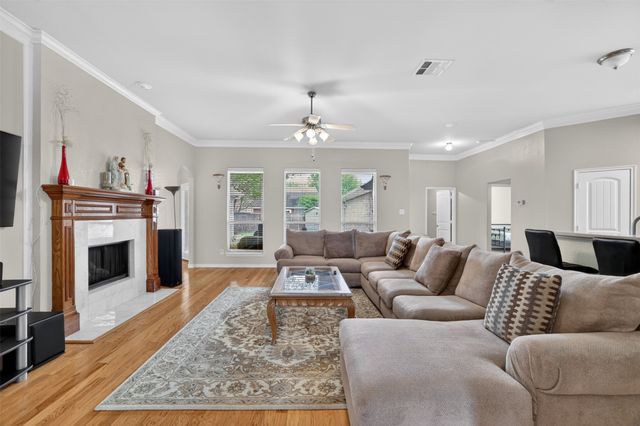 3002 Silver Springs Way, Rowlett, TX 75089