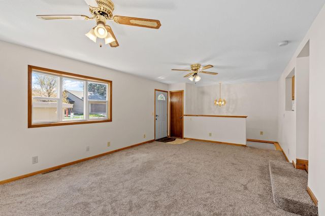 1026 Summit Avenue, South Saint Paul, MN 55075