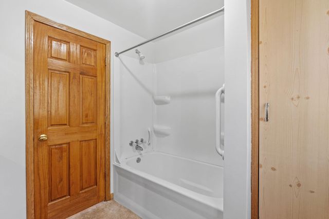 1026 Summit Avenue, South Saint Paul, MN 55075