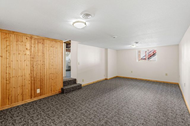1026 Summit Avenue, South Saint Paul, MN 55075