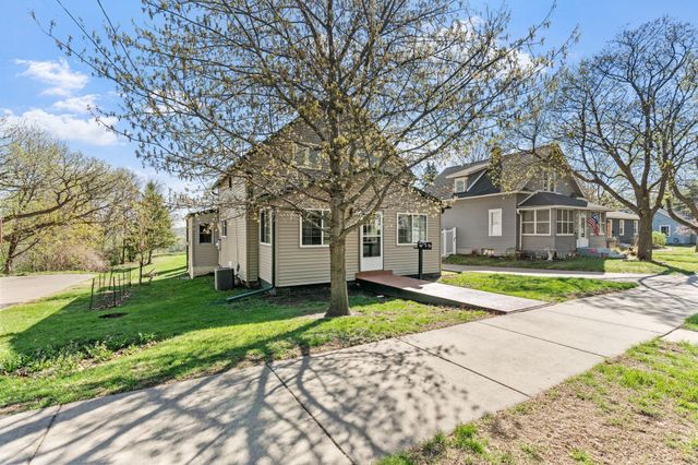1026 Summit Avenue, South Saint Paul, MN 55075