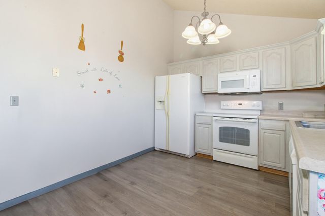 1604 Amy Street, West Plains, MO 65775