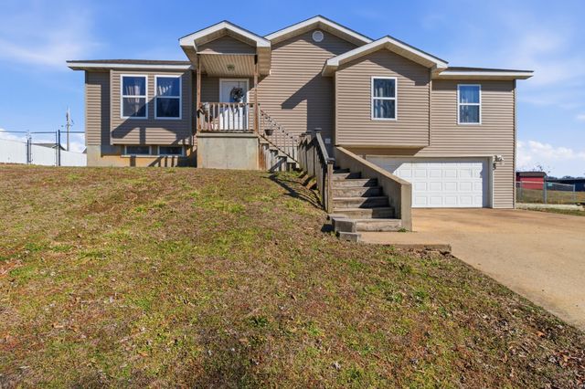 1604 Amy Street, West Plains, MO 65775