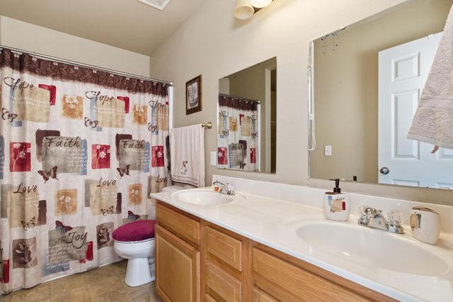 1604 Amy Street, West Plains, MO 65775