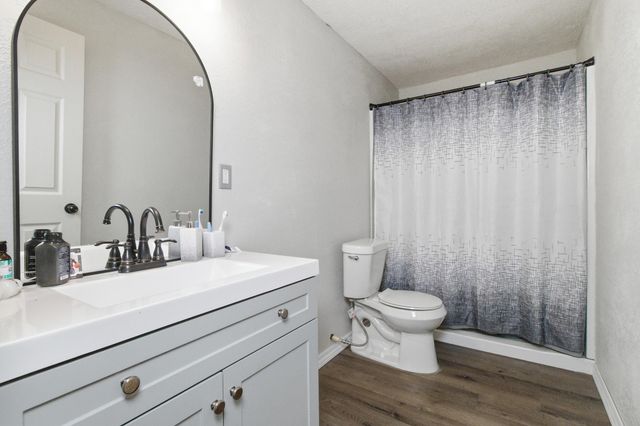 1604 Amy Street, West Plains, MO 65775