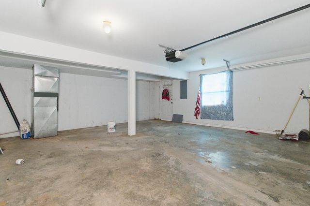 1604 Amy Street, West Plains, MO 65775