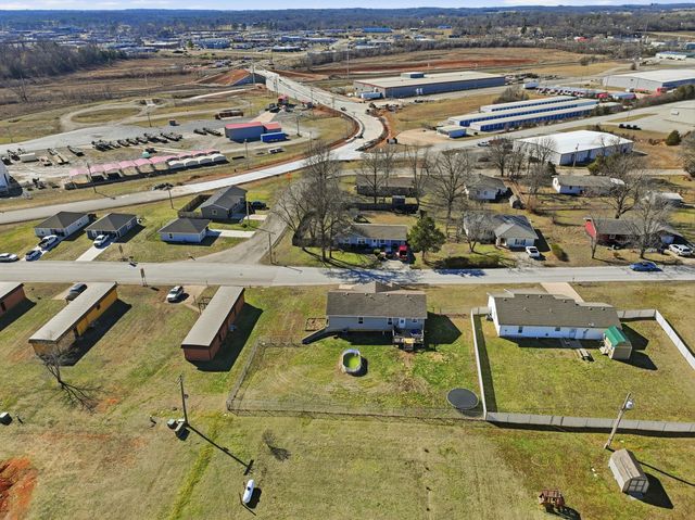 1604 Amy Street, West Plains, MO 65775