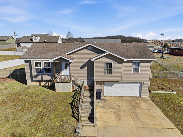 1604 Amy Street, West Plains, MO 65775