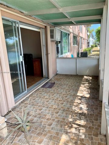 270 NE 191st St 105, Miami, FL 33179